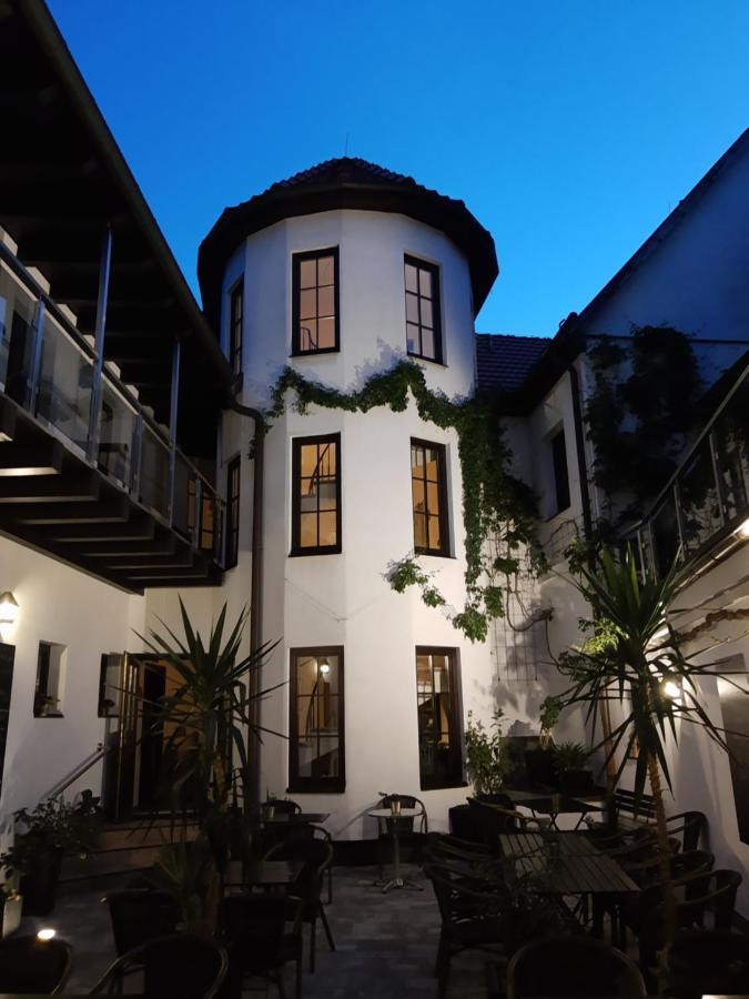 Hotel Weisses Ross Elsterwerda Exterior foto